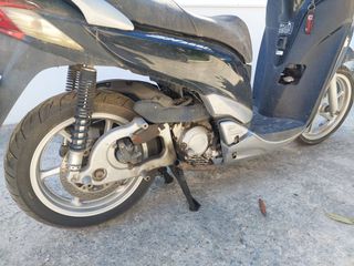 HONDA SH 300-thumb-4