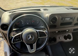 Mercedes-Benz 2021 319-thumb-1
