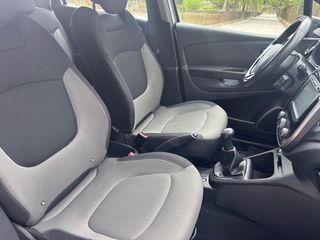 Renault Captur 2015 Renault Captur 1.5 dCi NAVIGATOR-thumb-11
