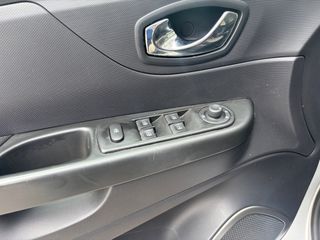Renault Captur 2015 Renault Captur 1.5 dCi NAVIGATOR-thumb-20