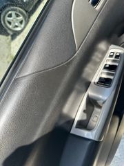 Subaru Impreza 2010-thumb-5