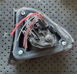 Φανάρι πίσω αριστερό seat Leon 2002-2006-thumb-2