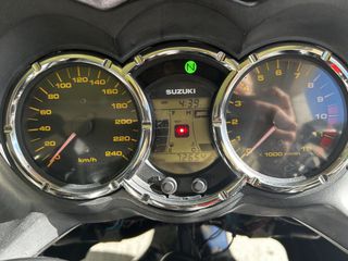 Suzuki V-Strom 1000 2004-thumb-17