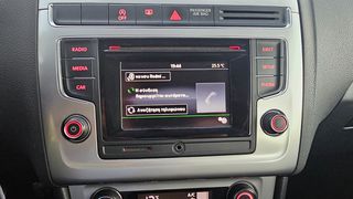 Volkswagen Polo 2016-thumb-29
