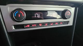 Volkswagen Polo 2016-thumb-33