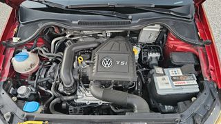 Volkswagen Polo 2016-thumb-44