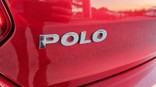 Volkswagen Polo 2016-thumb-16