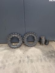 sprocket. roller truck.. Ραούλα για όλες τις μάρκες μηχανημάτων. caterpillar. bobcat. kumatso. liebherr. hitachi. kobelco volvo yanmar.kubota.