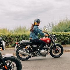 Royal Enfield INTERCEPTOR 650 2026-thumb-3