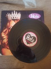Vinulio hole live through this EFA04935-1
