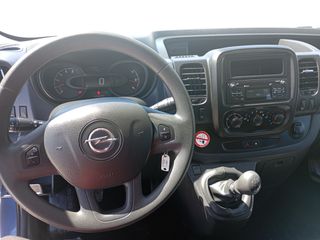 Opel Vivaro 2017 BUS-thumb-9