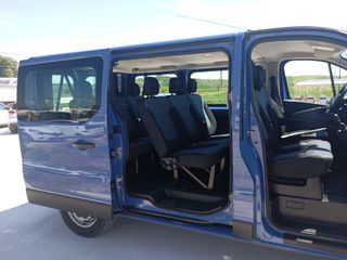 Opel Vivaro 2017 BUS-thumb-3