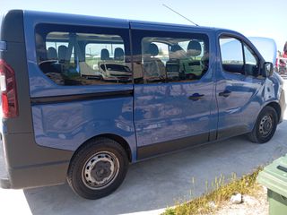 Opel Vivaro 2017 BUS-thumb-6