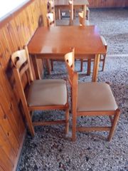 Τραπέζια καρέκλες εσωτερικού χώρου