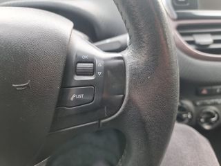Peugeot 2008 2015 VTi Style-thumb-43