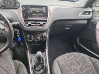 Peugeot 2008 2015 VTi Style-thumb-40