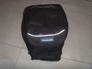 KAPPA TANKBAG ΜΑΓΝΗΤΙΚH ,ΧΩΡΙΤΙΚΟΤΗΤΑΣ 7 litra) (ΕΠΕΚΤΑΣΙΜΗ ΔΙΑΣΤΑΣΕΙΣ=ΥΨΟΣ 30cm,ΜΗΚΟΣ 35cm,ΠΛΑΤΟΣ 23cm)