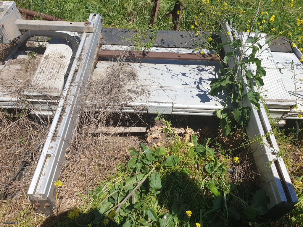 Υδραυλικη  πορτα