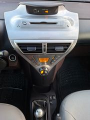 Toyota iQ 2009 VVTi, 100HP-thumb-12