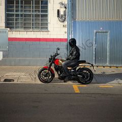 Royal Enfield 2026 GUERILLA 450-thumb-3