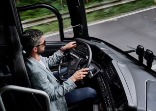 Scania 2025 TOURING-thumb-1