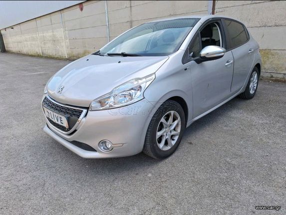 Peugeot 208 2015 VTi Style