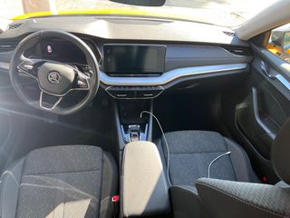 Skoda Octavia 2021 Style edition 2000cc-thumb-8