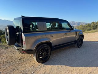 Land Rover Defender 2023 110 D250 X-Dynamic S WinterPack  19"-thumb-1