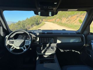 Land Rover Defender 2023 110 D250 X-Dynamic S WinterPack  19"-thumb-5