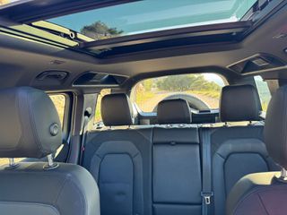 Land Rover Defender 2023 110 D250 X-Dynamic S WinterPack  19"-thumb-9
