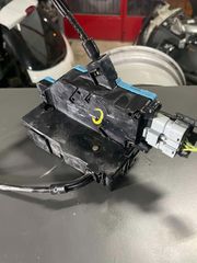 PEUGEOT 207 ΚΛΕΙΔΑΡΙΑ ΠΙΣΩ ΔΕΞΙΑ ΜΕ ΚΩΔΙΚΟ 24099158