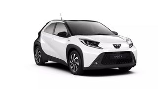 Toyota Aygo (X) 2025 X-PULSE 1,0 5/ΜΤ ΕΤΟΙΜΟΠΑΡΑΔΟΤΟ ΣΕ ΛΕΥΚΟ/ΜΑΥΡΗ ΟΡΟΦΗ