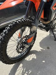 KTM 690 Enduro R 2023 .-thumb-5