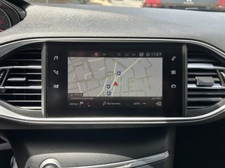 Peugeot 308 2018 1.2 e-THP Allure 130ps Camera 360-thumb-36