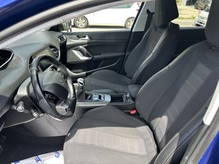 Peugeot 308 2018 1.2 e-THP Allure 130ps Camera 360-thumb-10