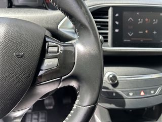 Peugeot 308 2018 1.2 e-THP Allure 130ps Camera 360-thumb-15