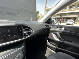 Peugeot 308 2018 1.2 e-THP Allure 130ps Camera 360-thumb-19