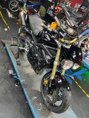 Triumph Street Triple 675 2010-thumb-5