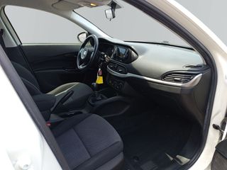Fiat Tipo 2020-thumb-12