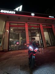 Ducati Panigale V4 2023-thumb-9
