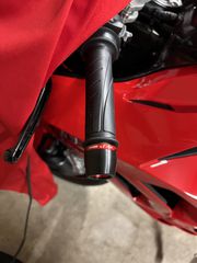Ducati Panigale V4 2023-thumb-16