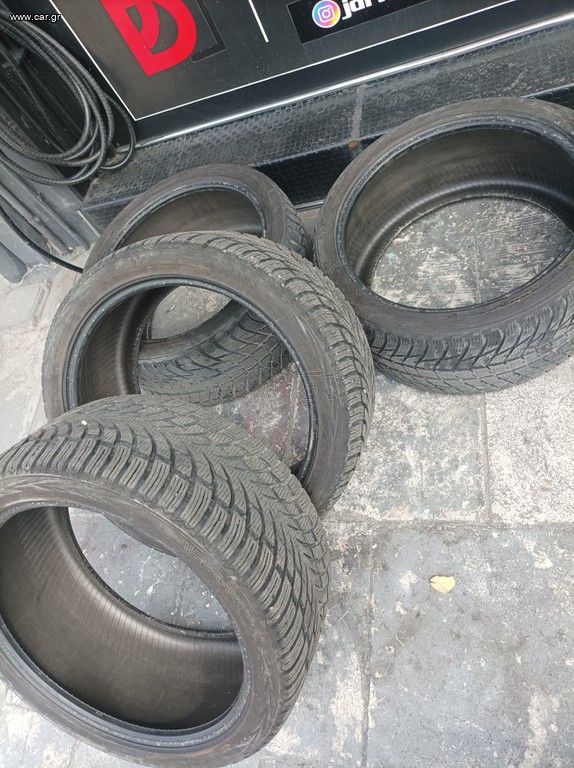 Nokian 295 35 21