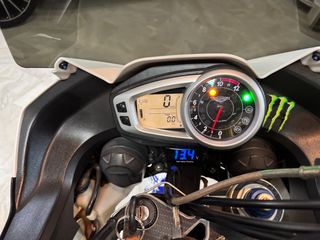 Triumph Tiger 1050 2011-thumb-3