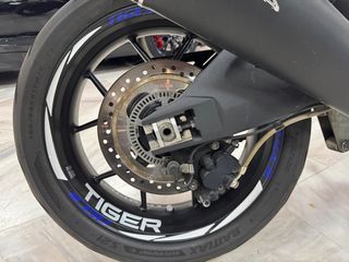 Triumph Tiger 1050 2011-thumb-14