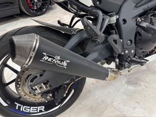 Triumph Tiger 1050 2011-thumb-9