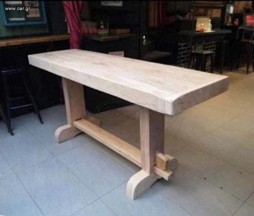 Τραπέζια εξοπλισμού