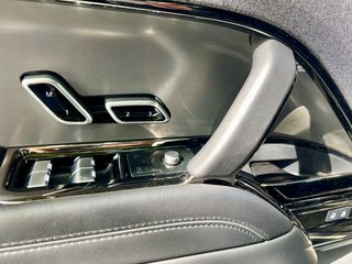 Land Rover Range Rover Sport 2023 d250-thumb-11