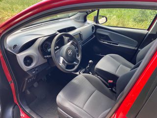 Toyota Yaris 2017 VVT-IE-thumb-13