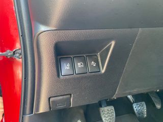 Toyota Yaris 2017 VVT-IE-thumb-15