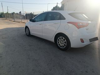 Hyundai i 30 2012 1.6 automato diesel-thumb-4